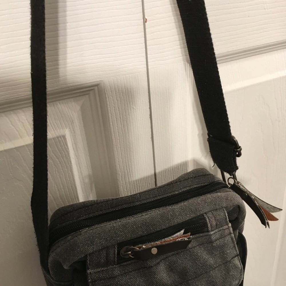 Harwish Unisex Canvas Gray Shoulder Bag - Picture 11 of 15